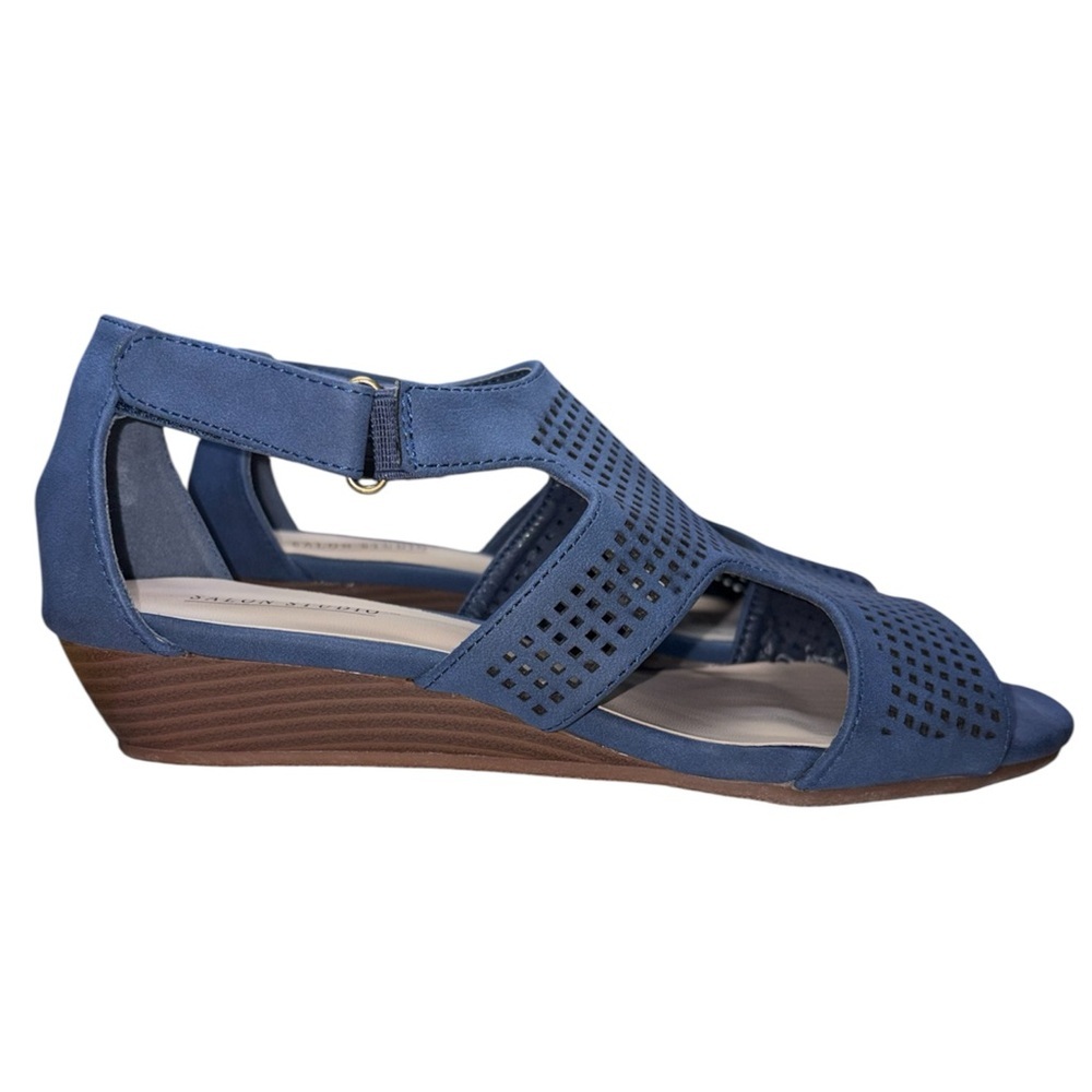 Salon Studio Navy Blue Perforated Upper Open Toe Wedge Sandals Women’s Size 8W - Picture 2 of 11